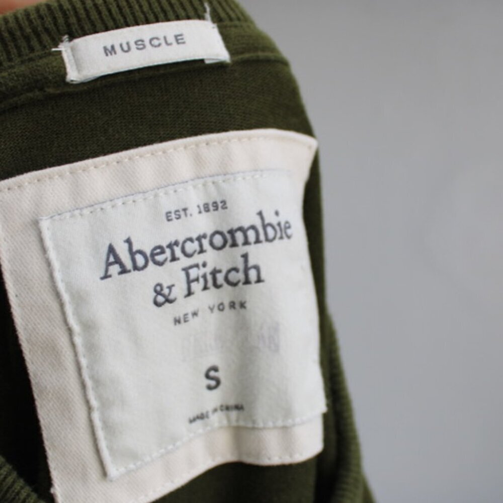 Abercrombie & Fitch Men's Green VTG 92 Long Sleeve Shirt Muscle Fit Size Small - Picture 4 of 5